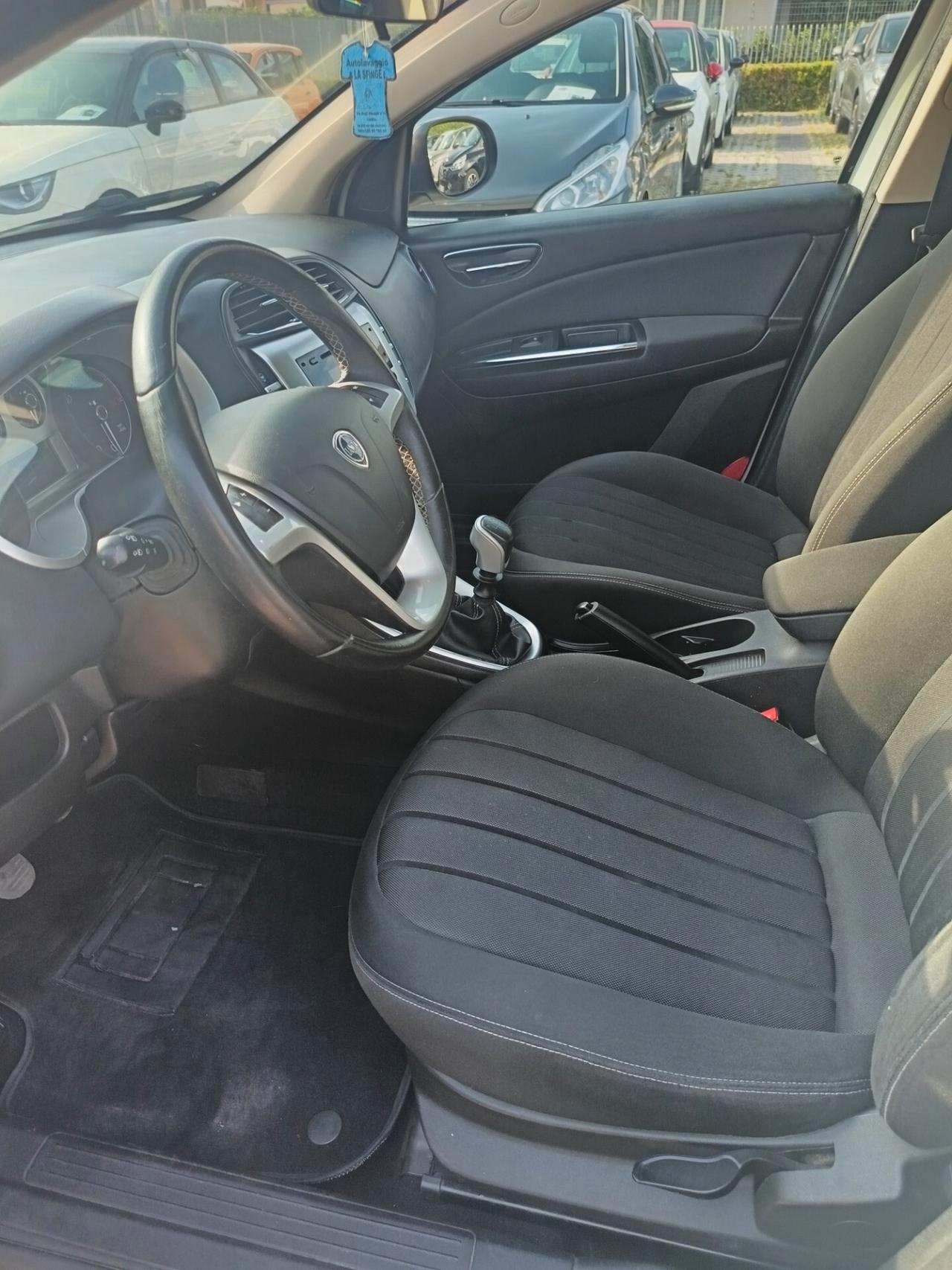 Lancia Delta 1.4 T-Jet 120 CV Silver Ecochic GPL