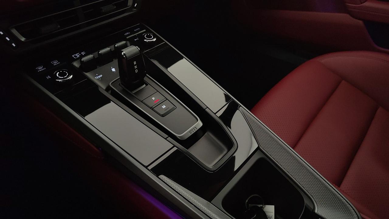 PORSCHE 911 Coupe 3.0 Carrera 4 auto