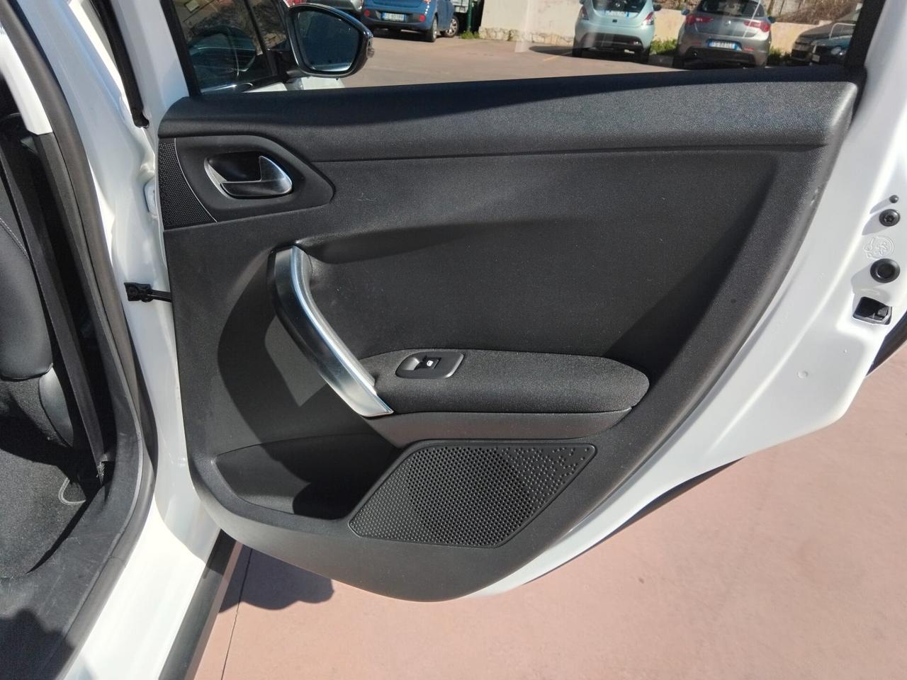 PEUGEOT 2008 TAGLIANDATA 12 MESI DI GARANZIA