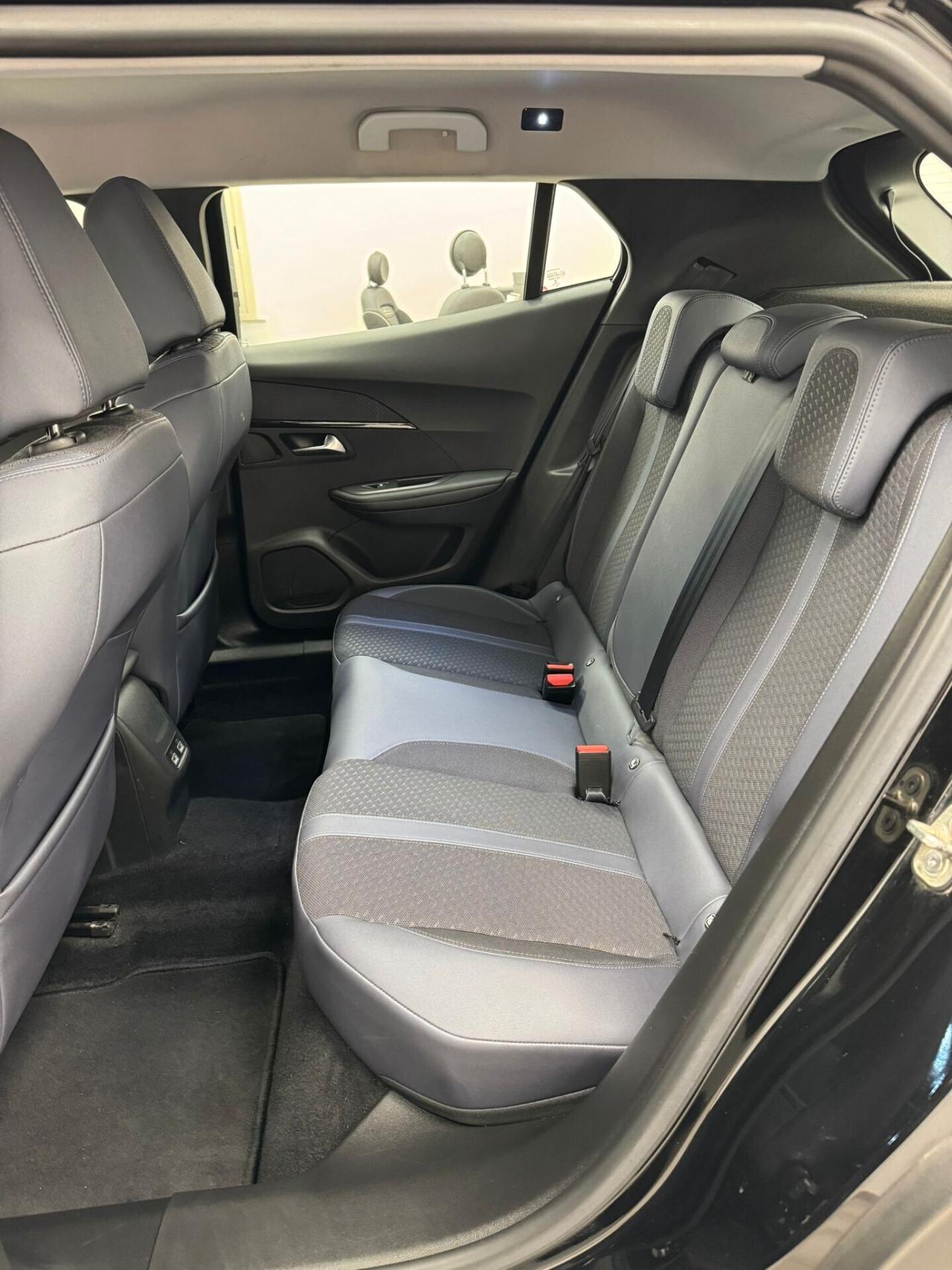 Peugeot 2008 BlueHDi 100 S&S Allure