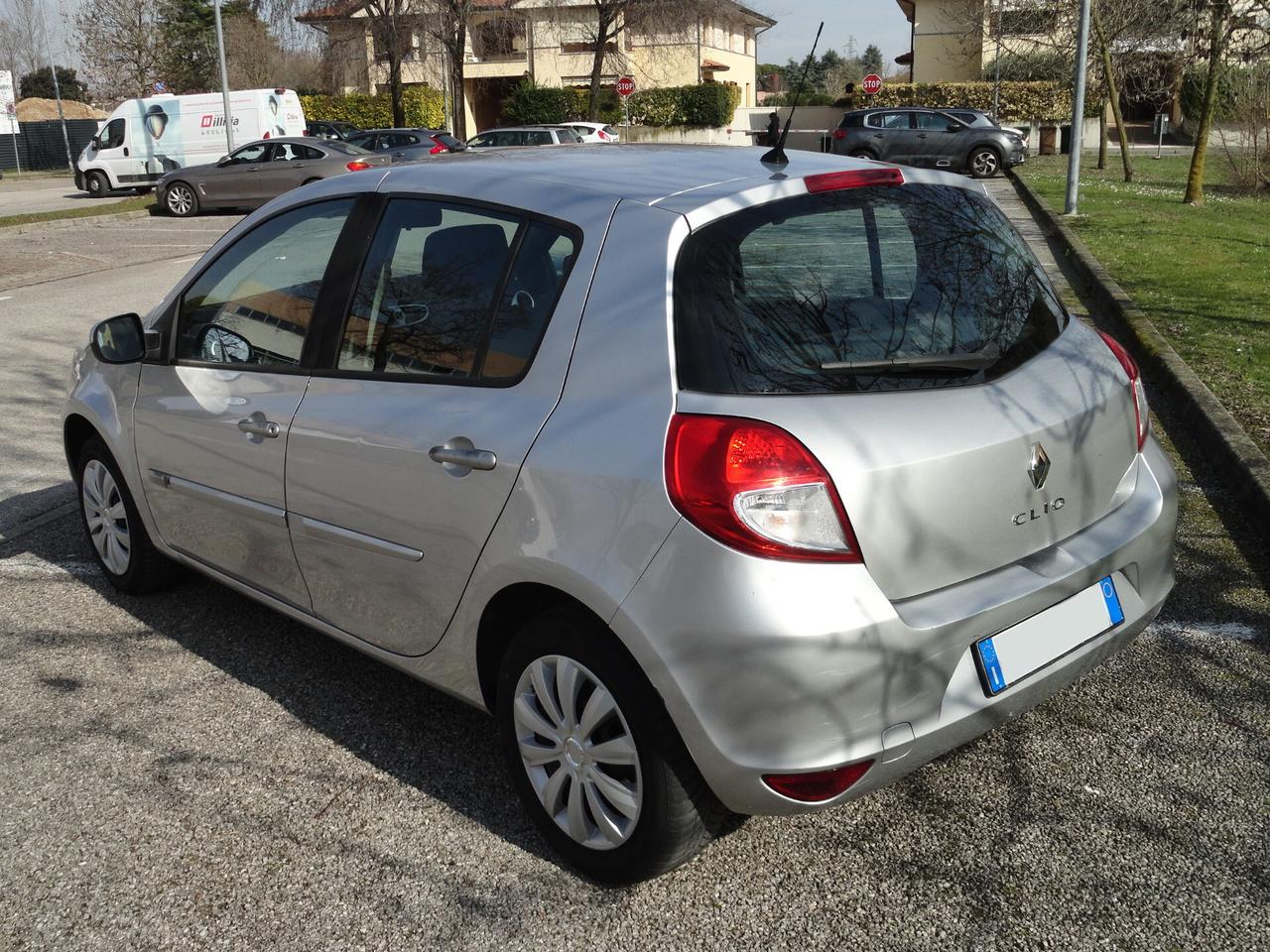 Renault Clio 1.2 16V 5 porte Dynamique