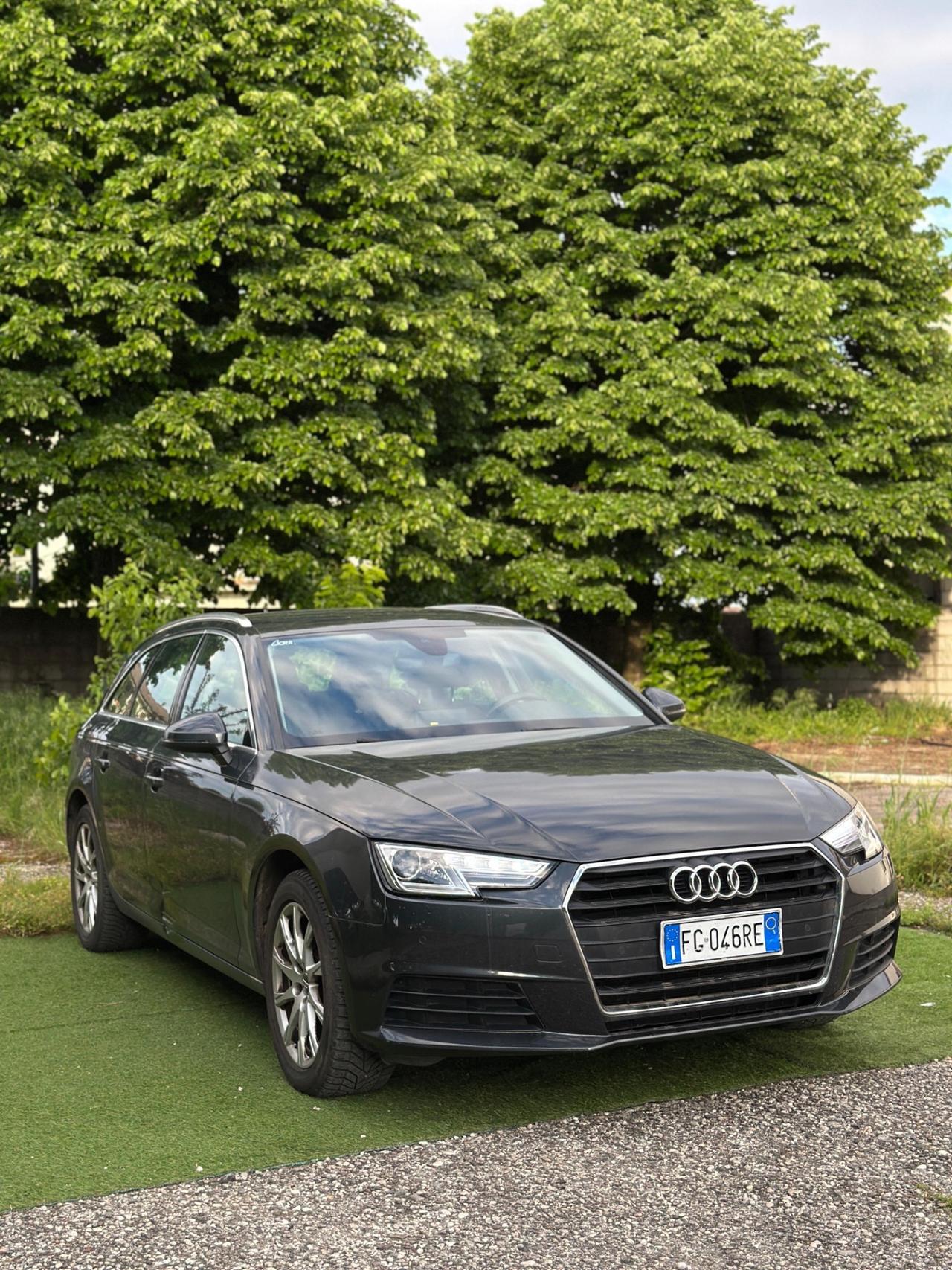 Audi A4 2.0 TDI 122 CV S tronic Business Sport