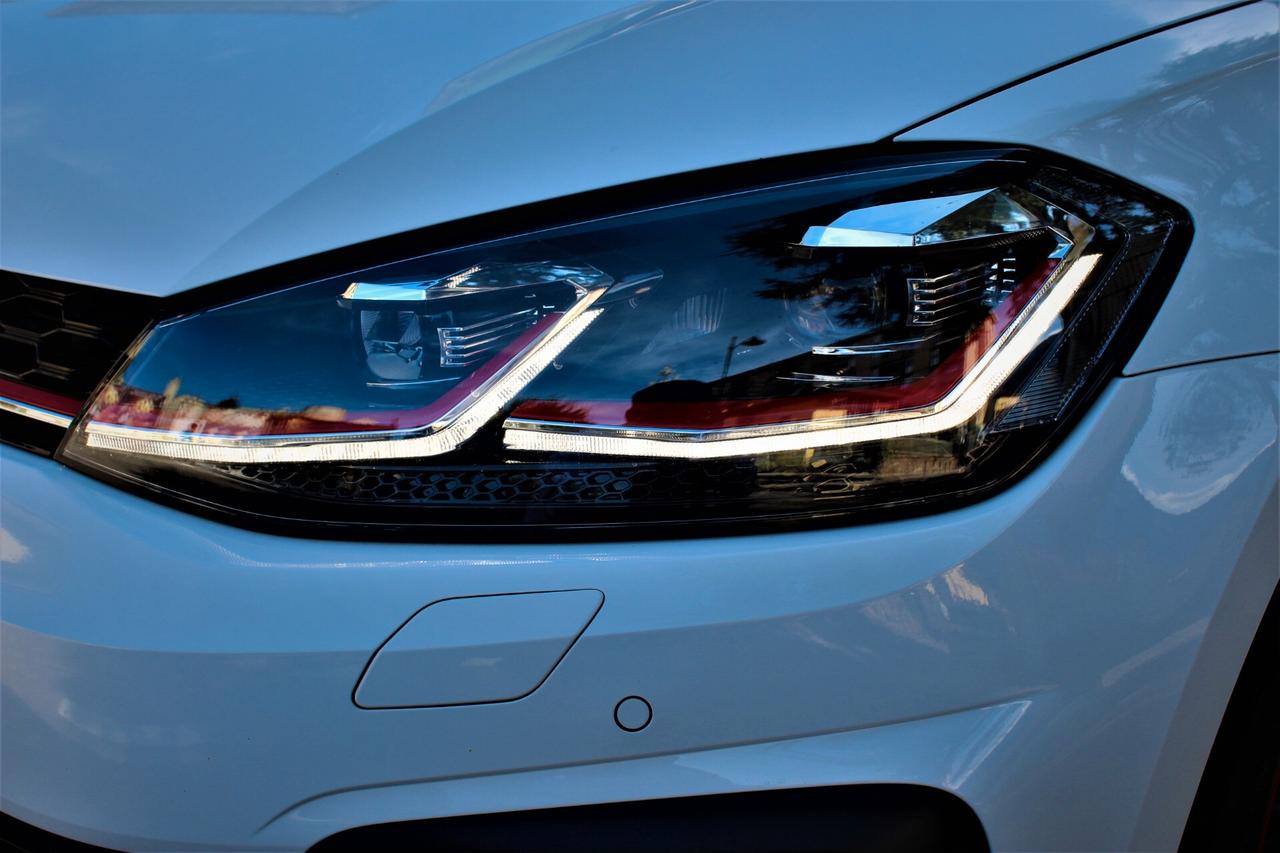 Volkswagen Golf GTI 2.0 230 CV TSI 5p. tetto apribile