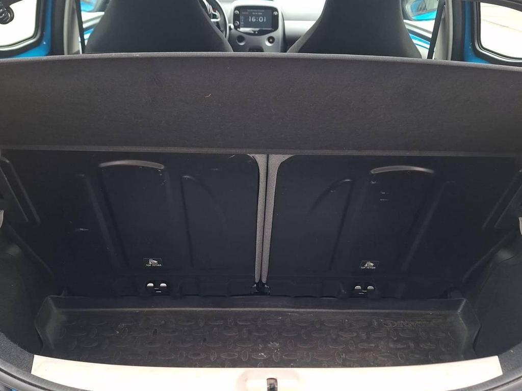 Toyota Aygo 5 Porte 1.0 VVT-i x-play