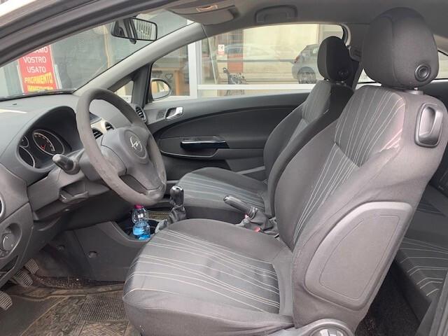 Opel Corsa 1.2 3 porte NEOPATENTATI !!