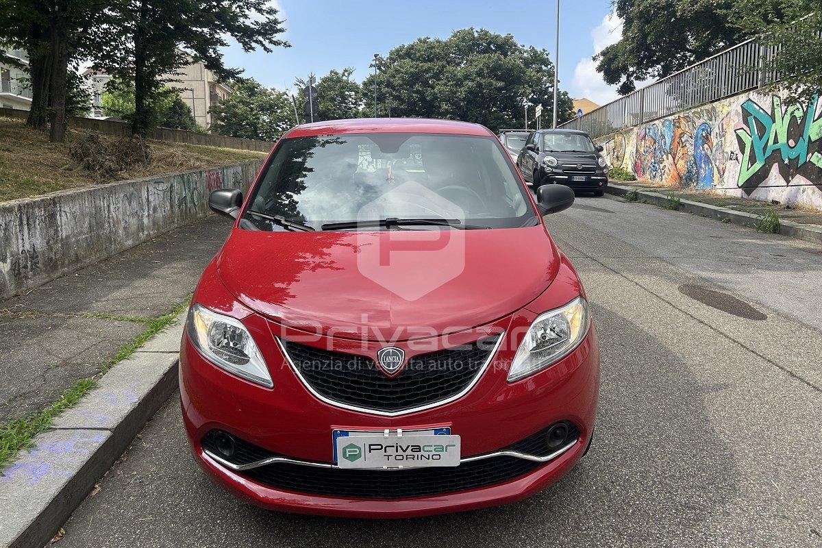 LANCIA Ypsilon 1.2 69 CV 5 porte Silver
