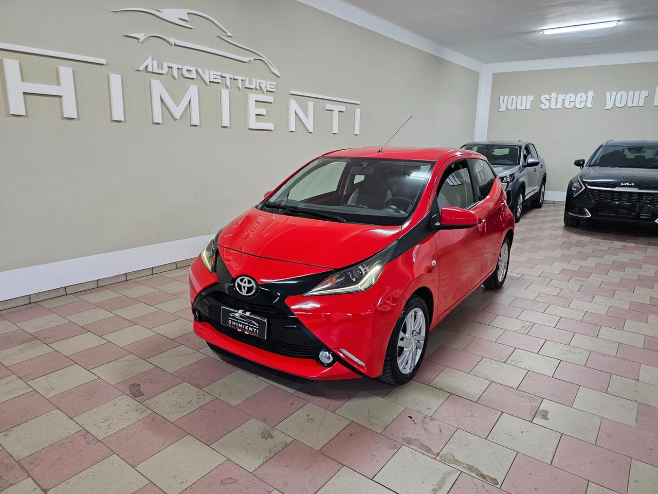 Toyota Aygo 1.0 VVT-i 69 CV 5 porte x-cool