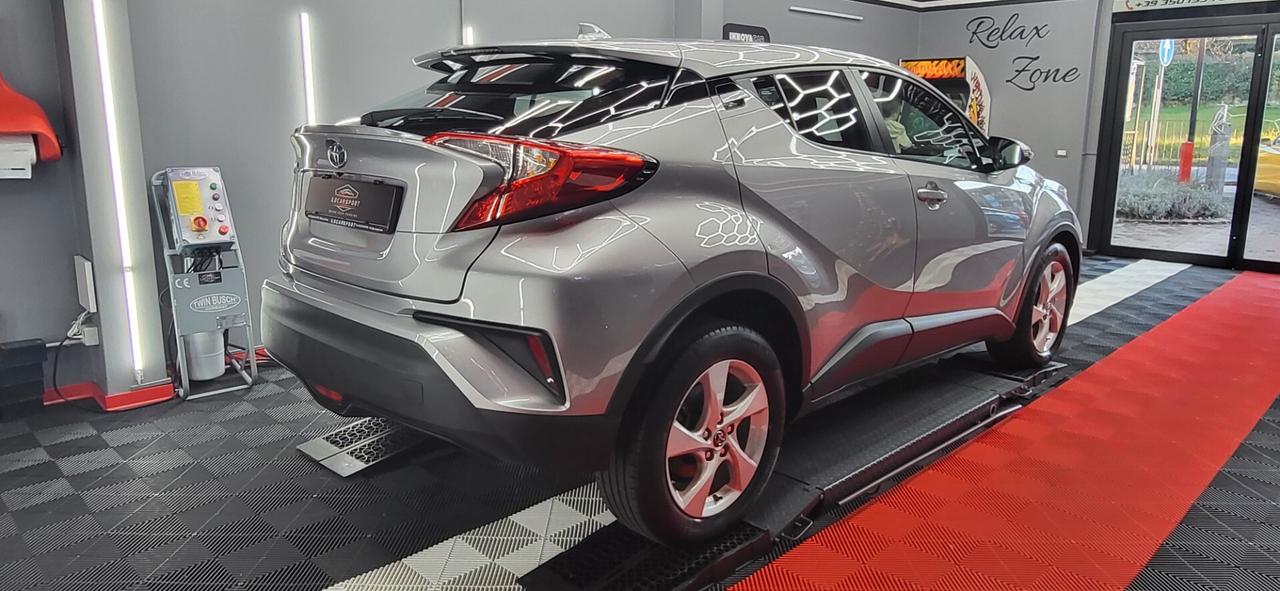 Toyota C-HR 1.8 Hybrid E-CVT Active