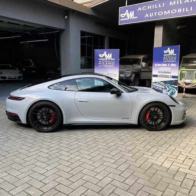 Porsche 992 Carrera 4 GTS 4 ruote sterzanti LiftSystem