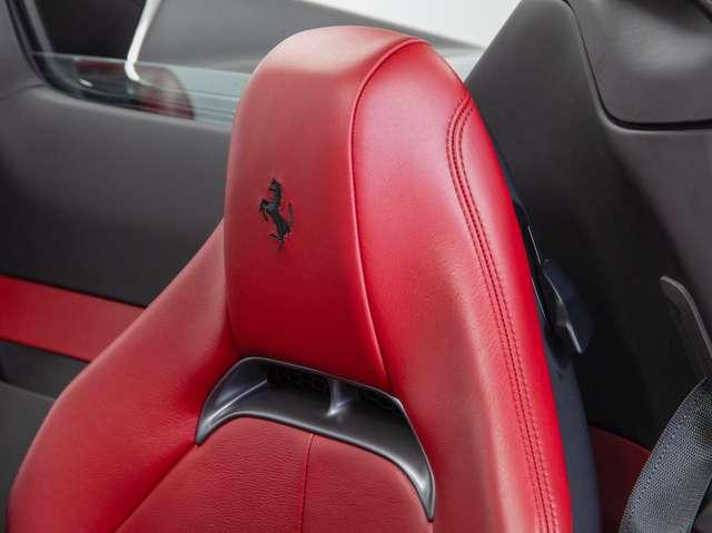 Ferrari SF90 Spider Tailor Made Ispirazioni