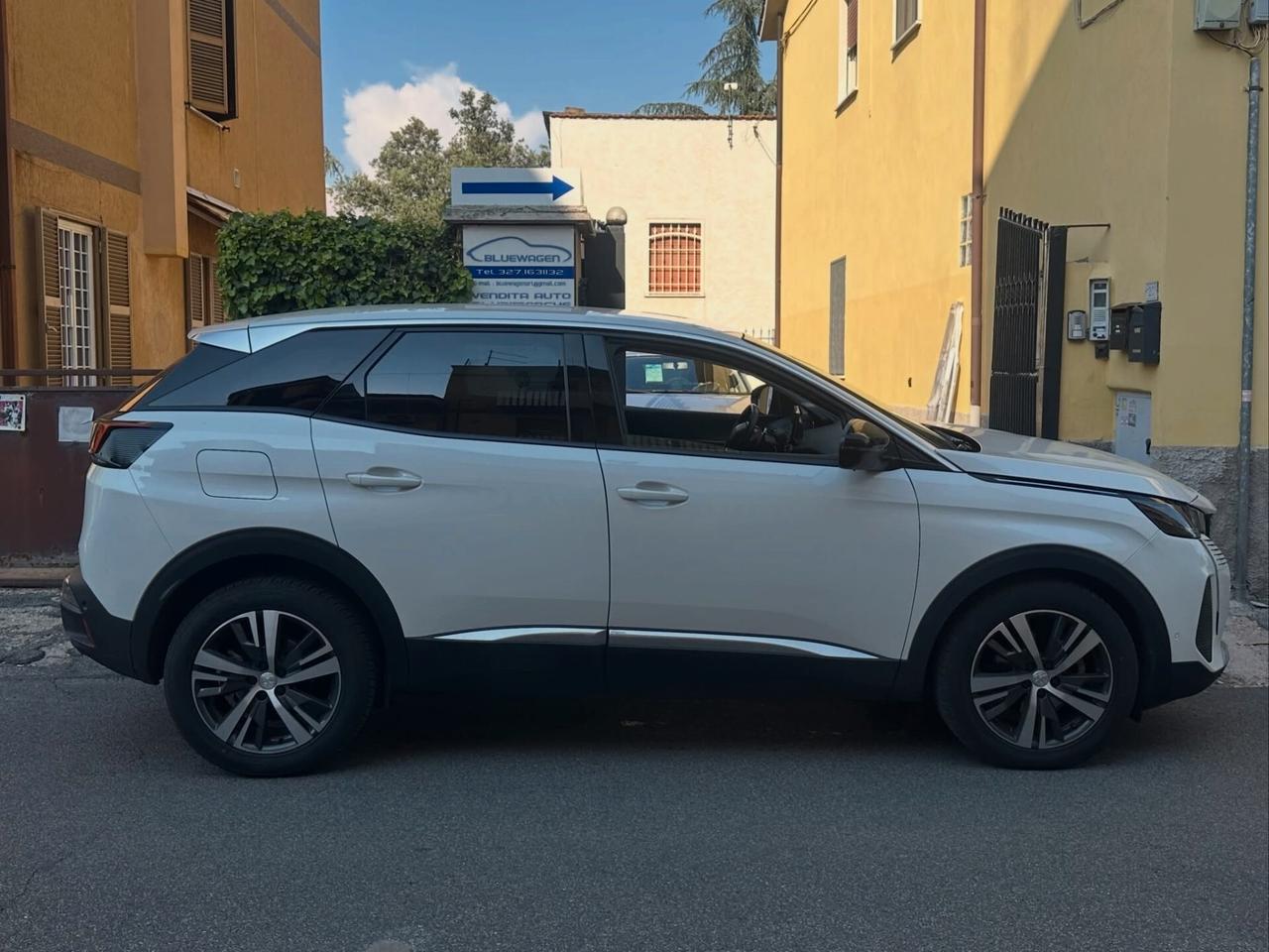 Peugeot 3008 1.5 BlueHDi 130cv Allure Pack AUTOMATICA NAVIGAZIONE CAMERA 360° RETROCAMERA PELLE FINANZIABILE
