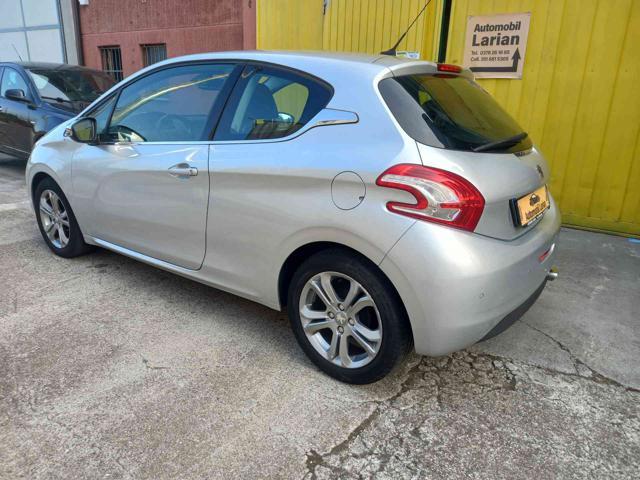 PEUGEOT 208 serie 1.2 VTi 82 CV 3 porte Allure neopatentati