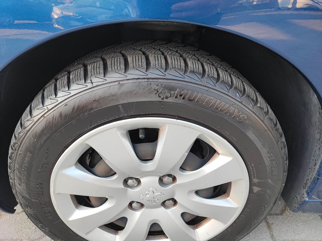 Peugeot 207 1.4 88CV 5p uni-pro