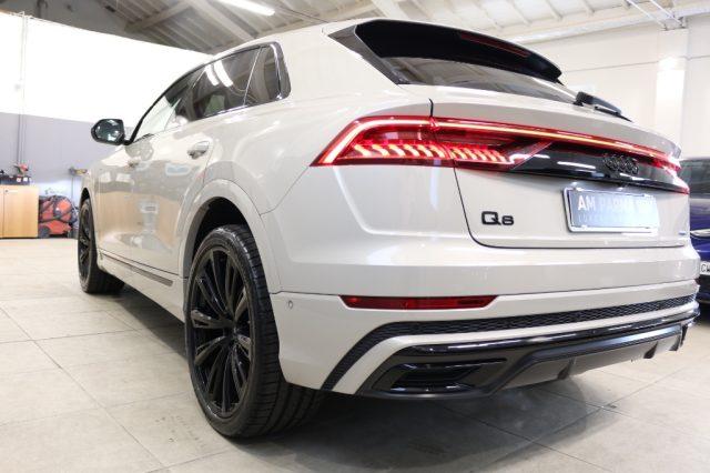 AUDI Q8 55 TFSI quattro tiptronic Sport