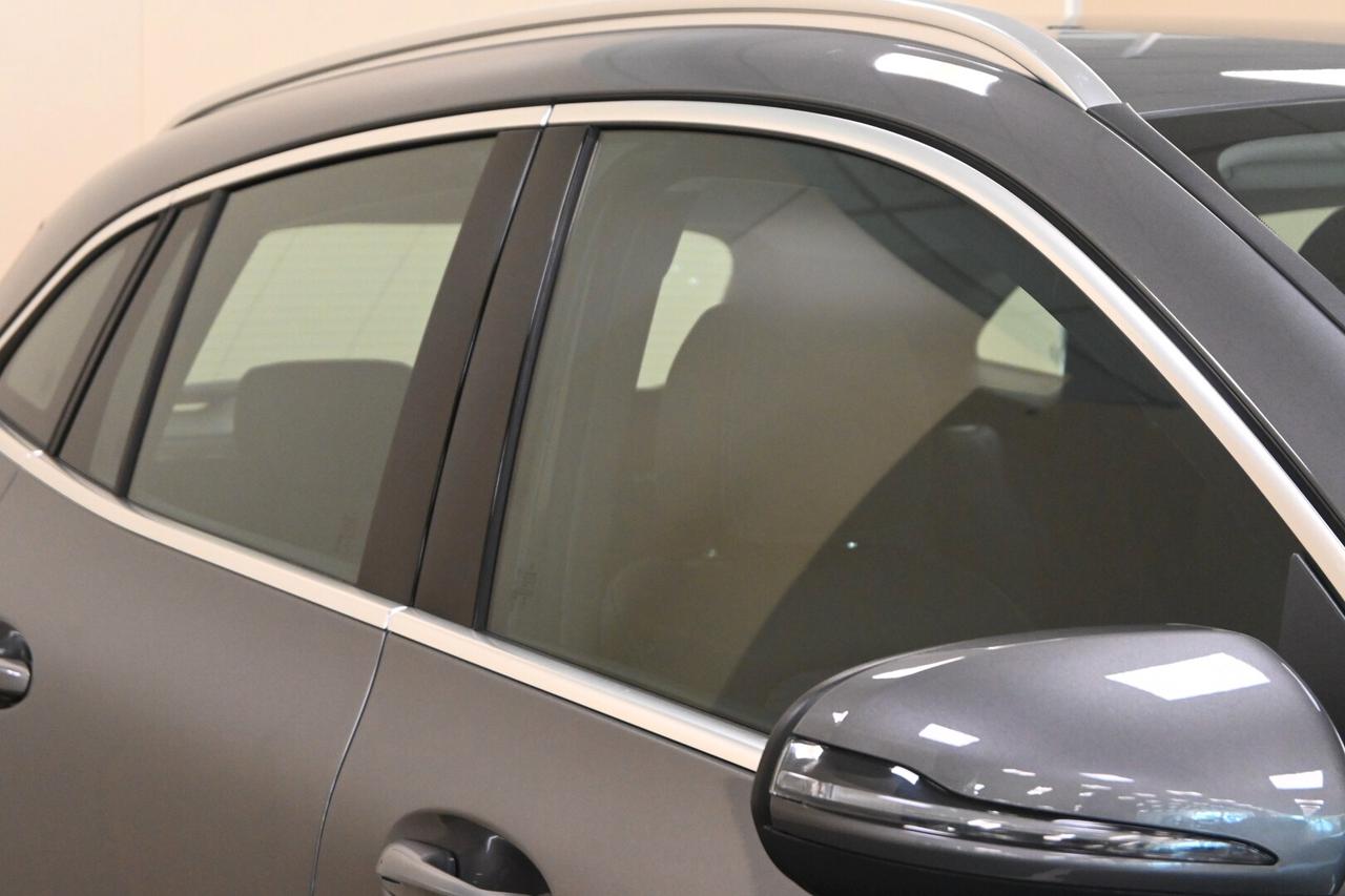 MERCEDES GLA (H247) GLA 180 d Automati...