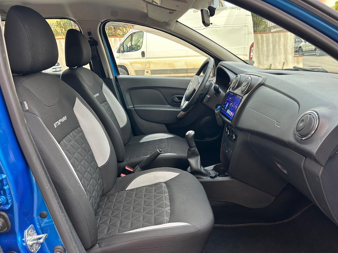 Dacia Sandero Stepway 1.5 dCi Solo 30000 km !!!!!!