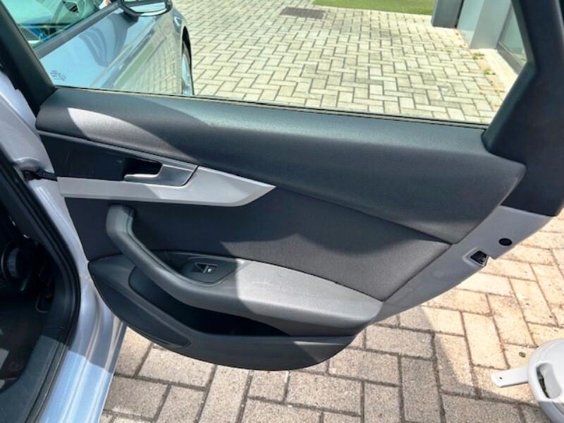 Audi A4 Avant 2.0 TDI 150 CV S tronic