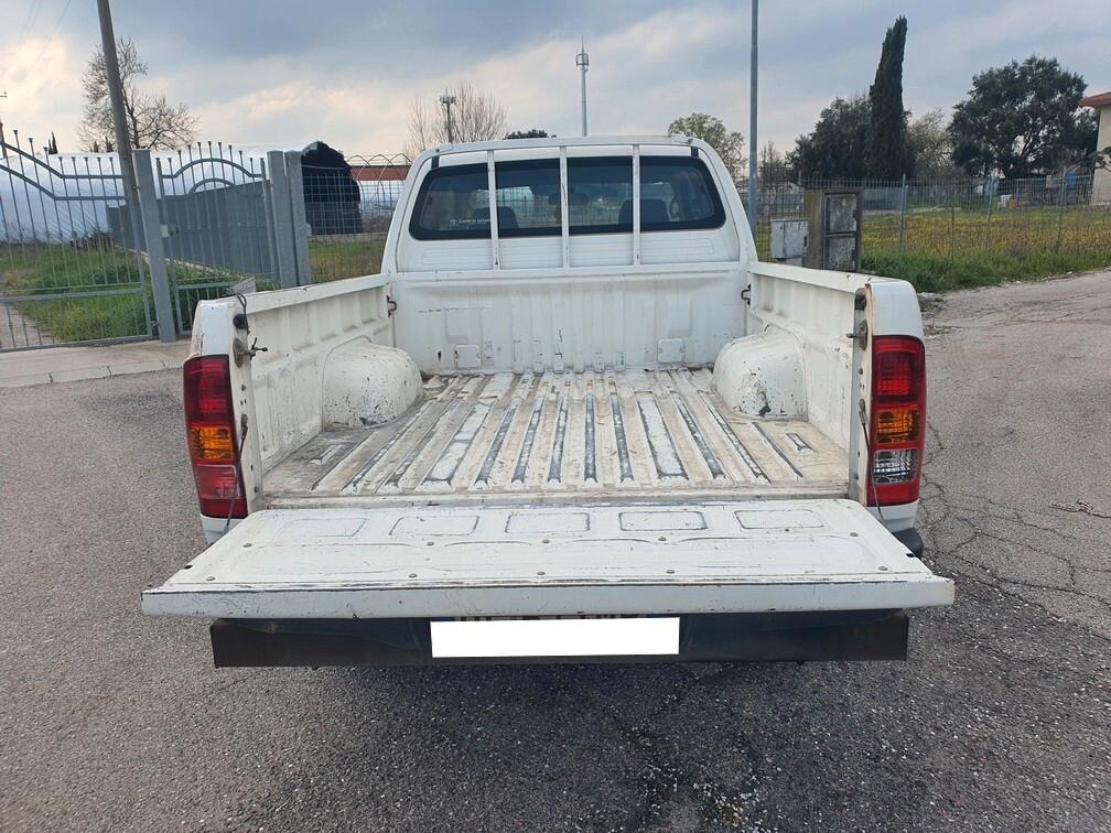 Toyota Hilux 2.5 D4D 120CV 4x4 Cab. Corta