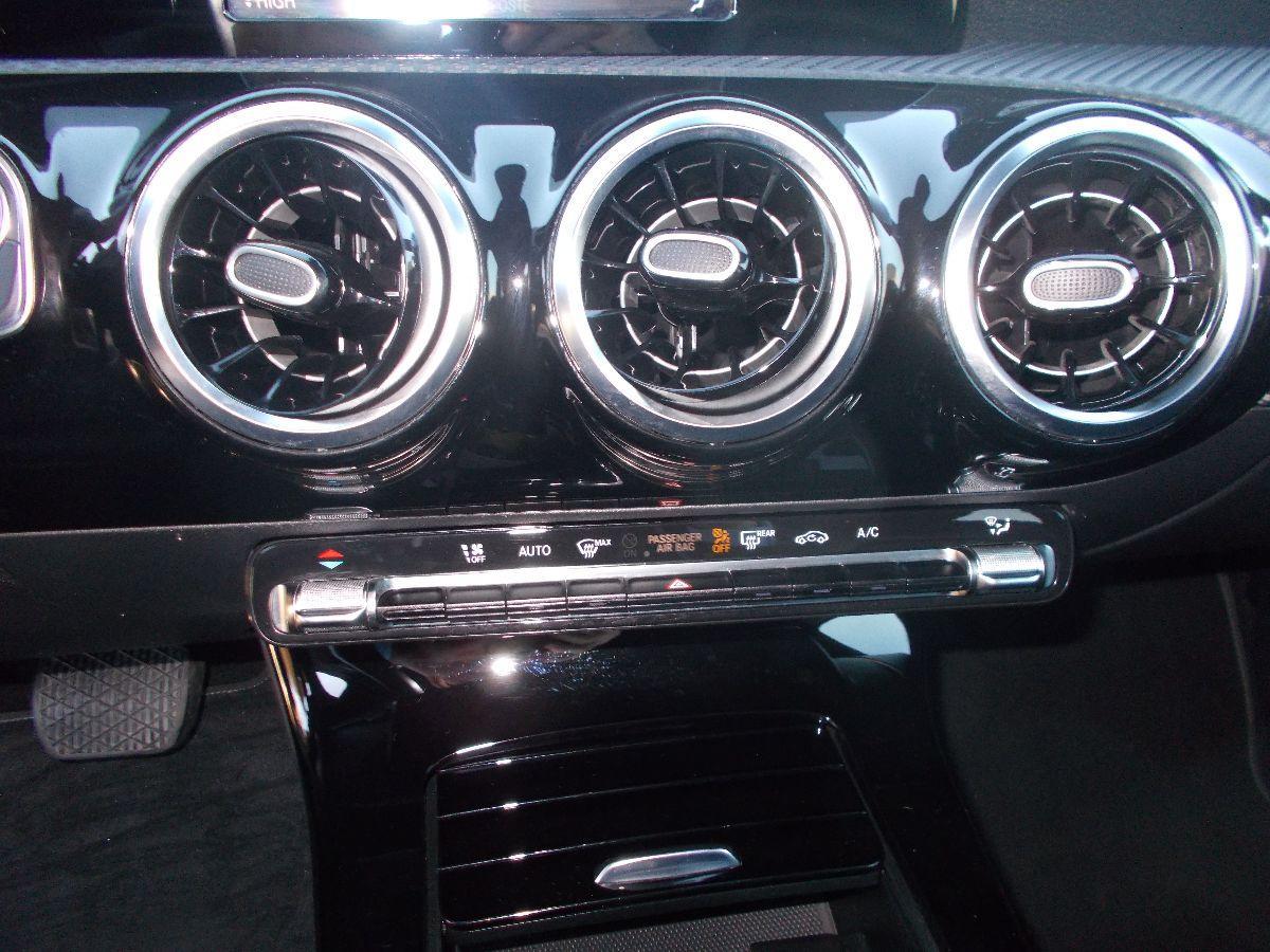 MERCEDES - Classe A - A 200 d Automatic Business