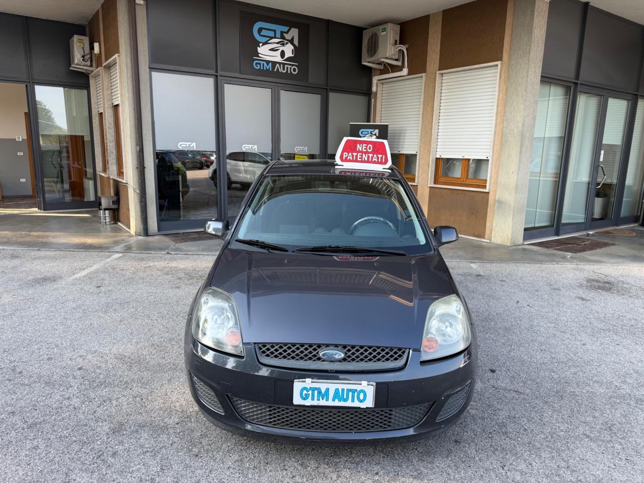 Ford Fiesta 1.2 Benzina 75 Cv - Neopatentati