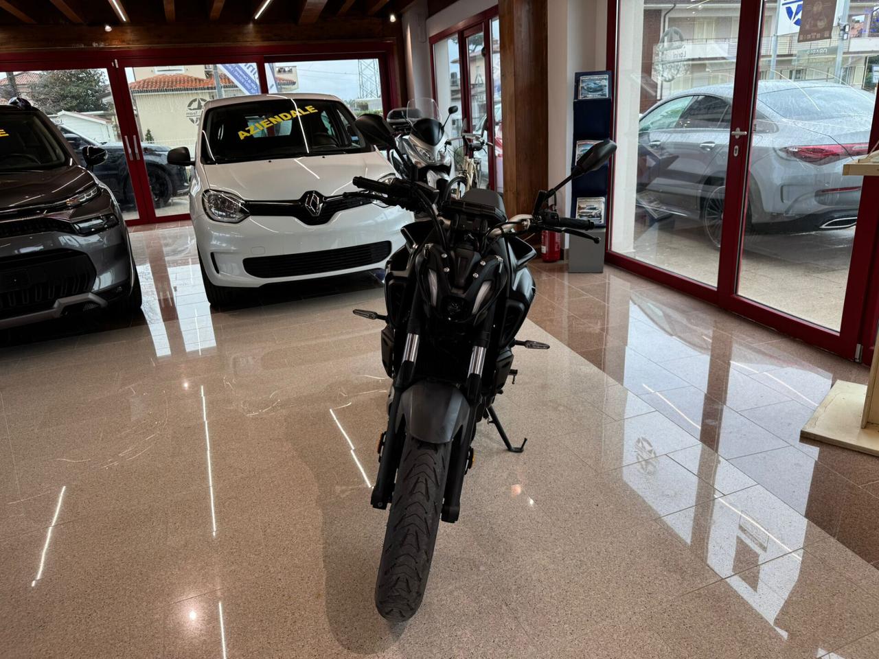 YAMAHA MT07 KM: 4.800