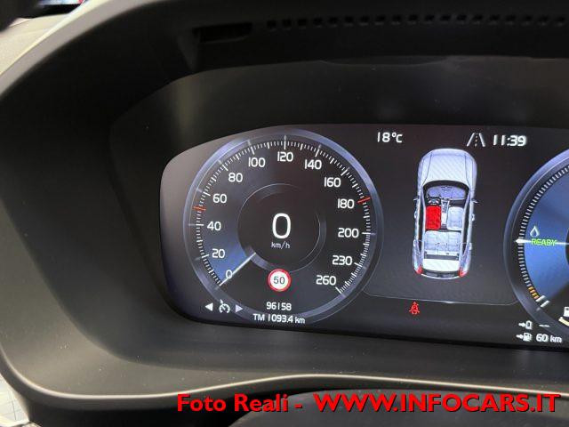 VOLVO XC40 T5 Recharge Plug-in Hybrid Inscription Exp. PROMO
