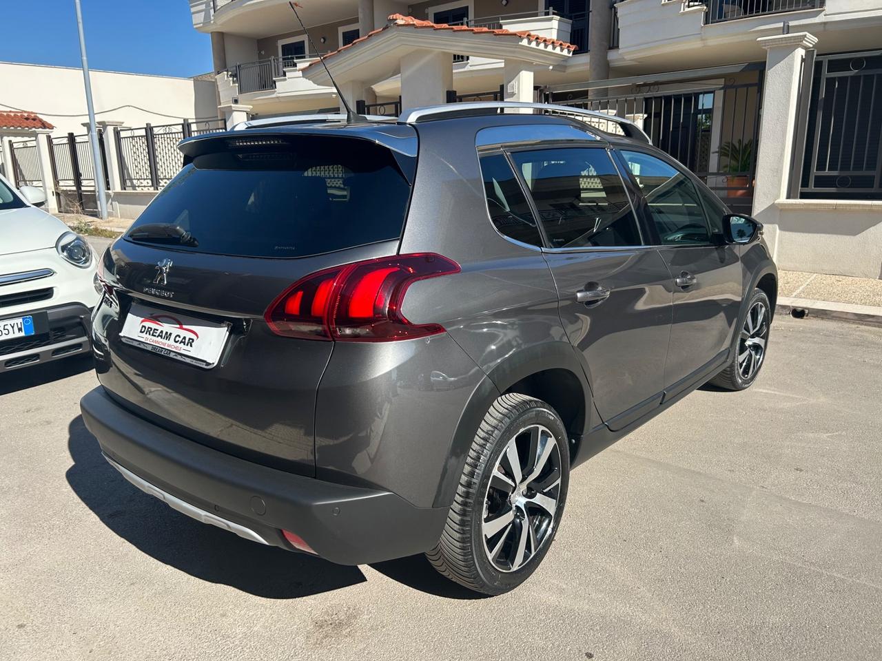 Peugeot 2008 BlueHDi 100 Allure
