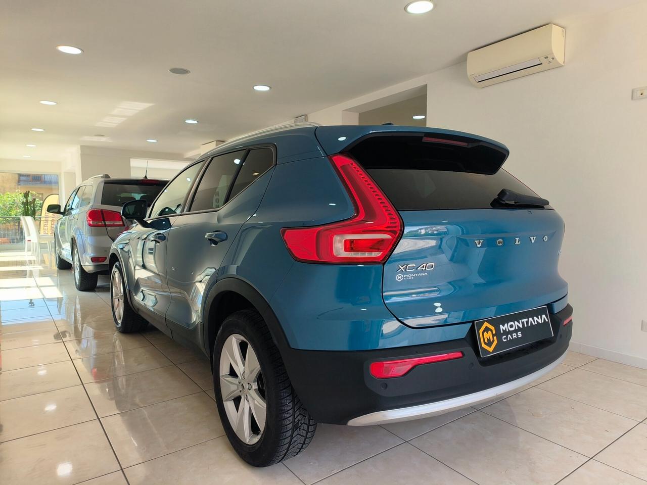 Volvo XC40 B3 automatico Core