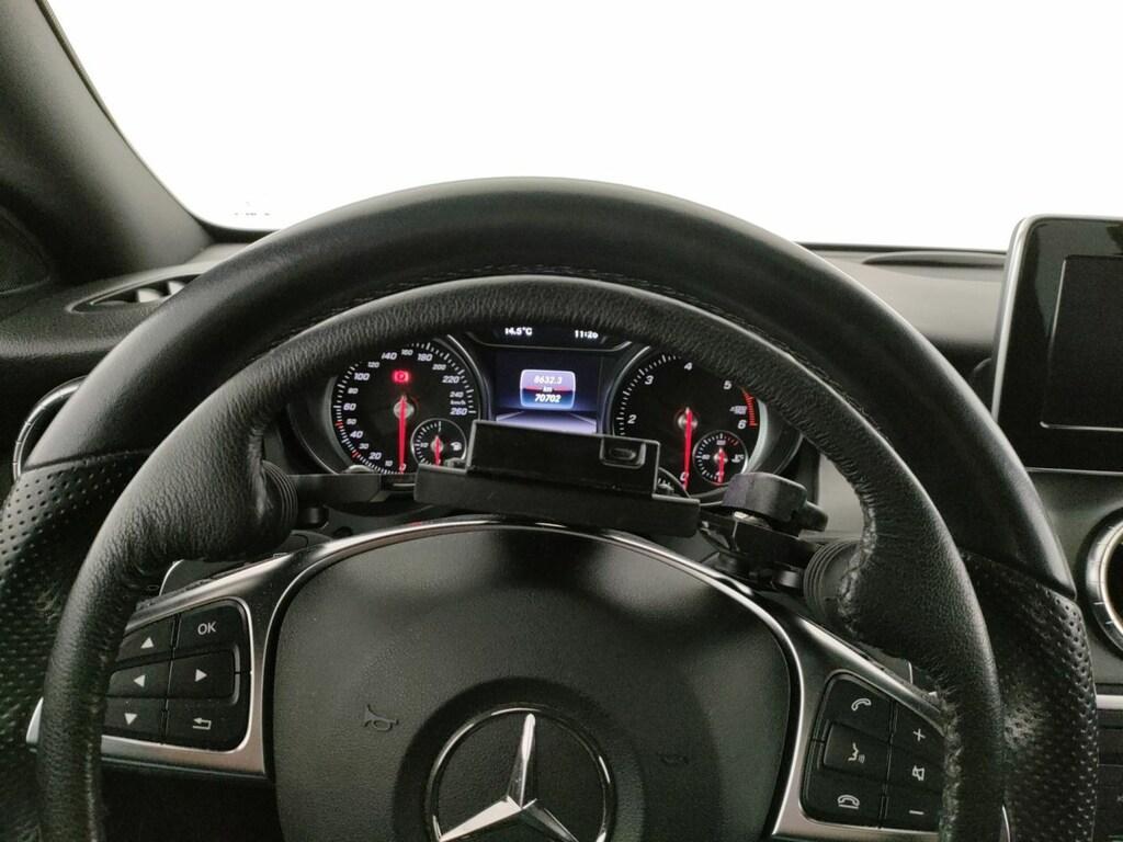 Mercedes CLA Shooting Brake 220 D Premium 4Matic 7G-DCT