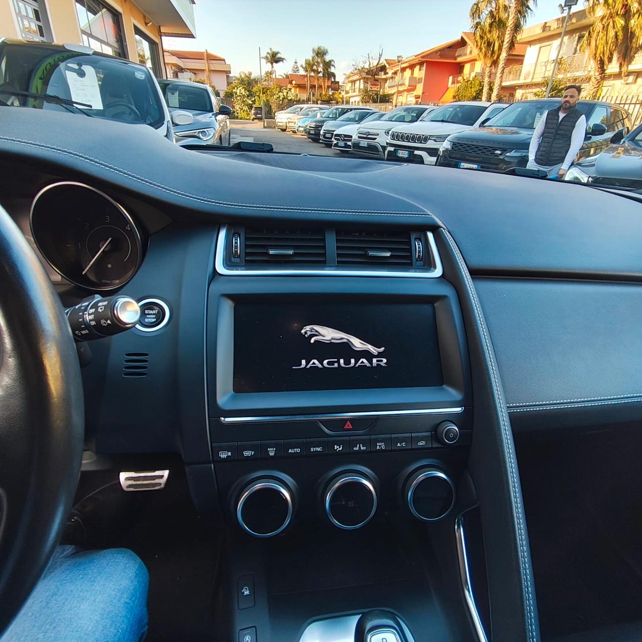 Jaguar E-Pace 2.0D 150 CV AWD aut. R-Dynamic SE