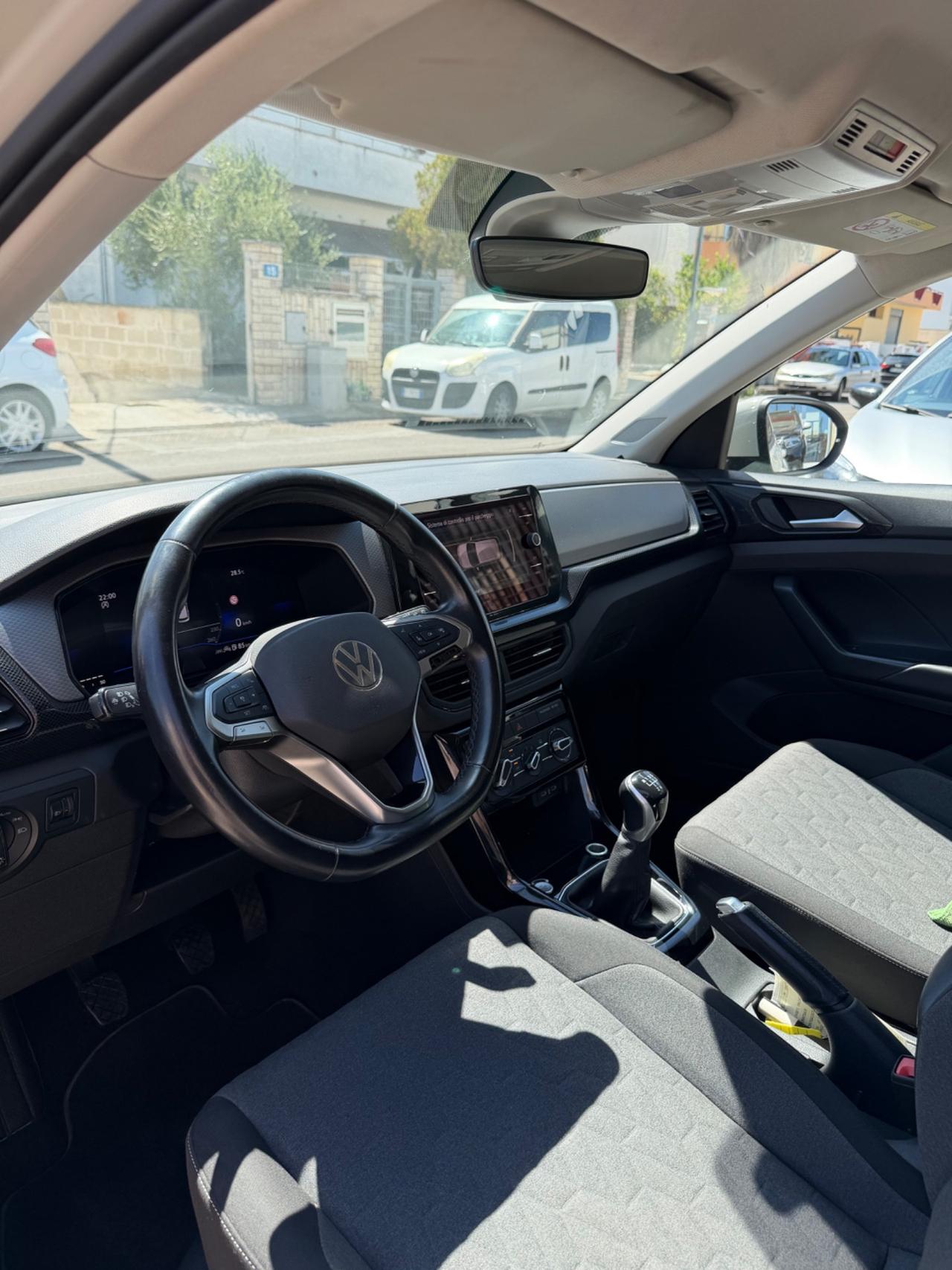Volkswagen T-Cross 1.0 110 cv TSI Life-2024/LED/SENSORI