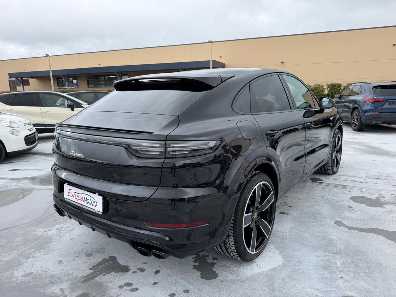 Porsche Cayenne Coupé 3.0 V6 E-Hybrid Platinum Edition