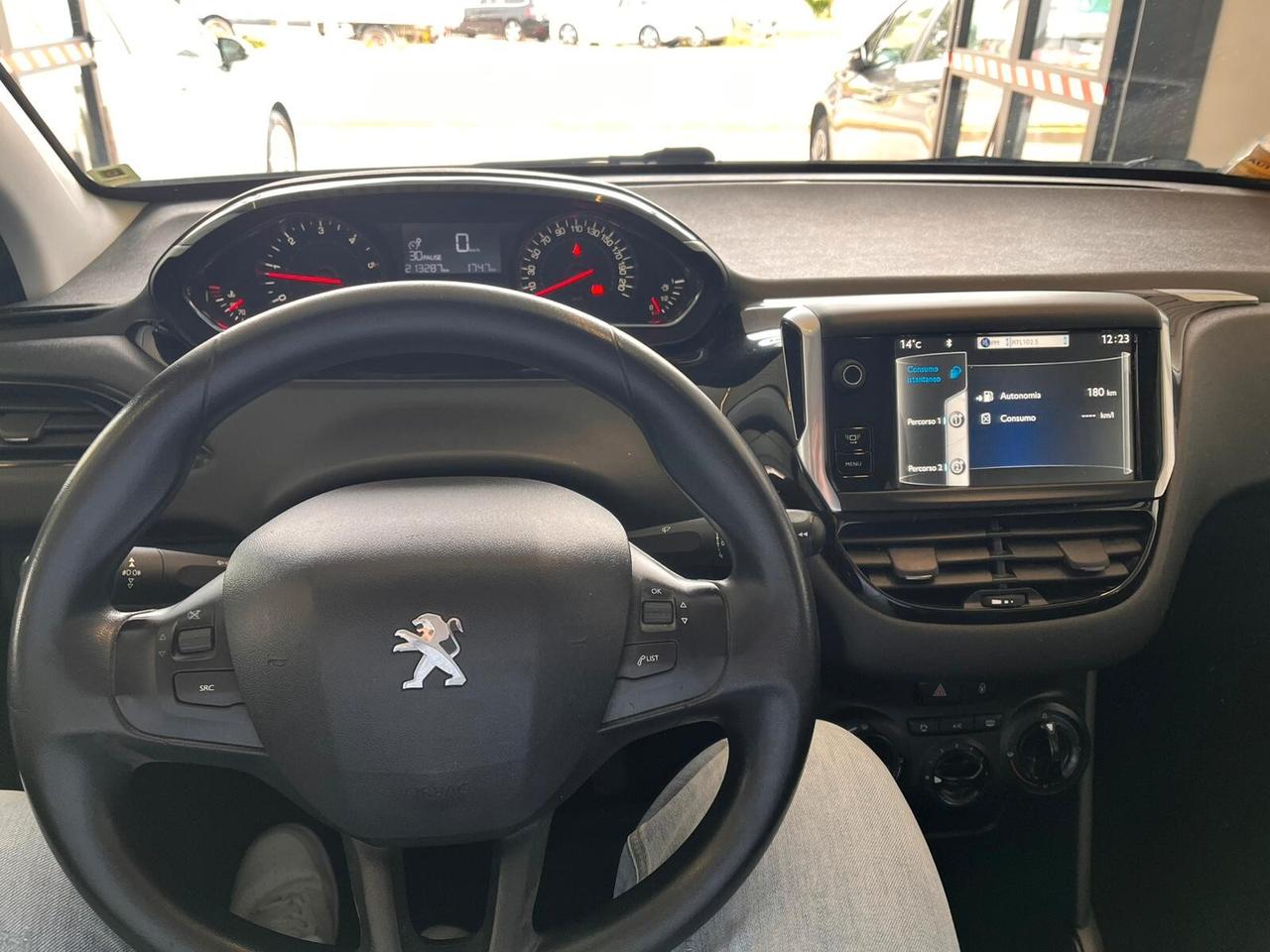 Peugeot 208 1.4 HDi 68 CV 5 porte Allure