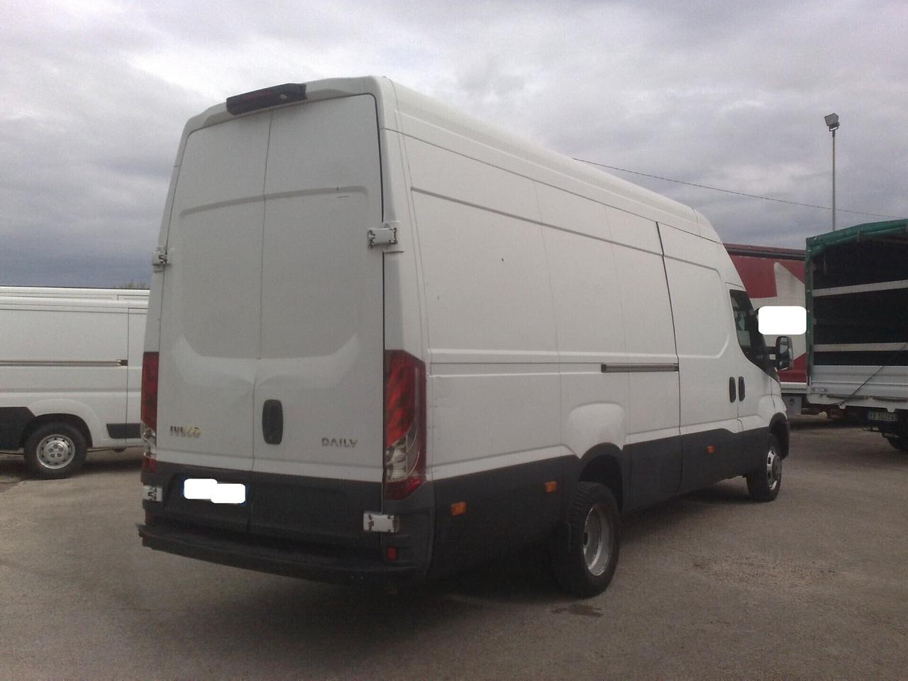 Iveco Daily 35c15 3000cc GRANVOLUME - 2015