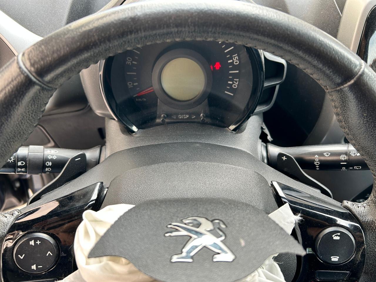 Peugeot 108 1.0 Benz. Aut. 68CV - 2016 Incidentata