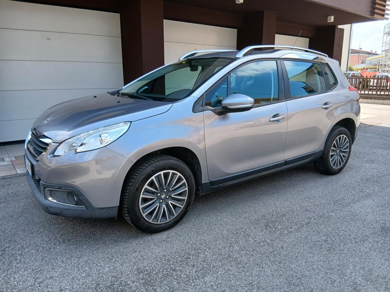 Peugeot 2008 BlueHDi 75 Active Ok per neo patentati TUA a € 158 mese