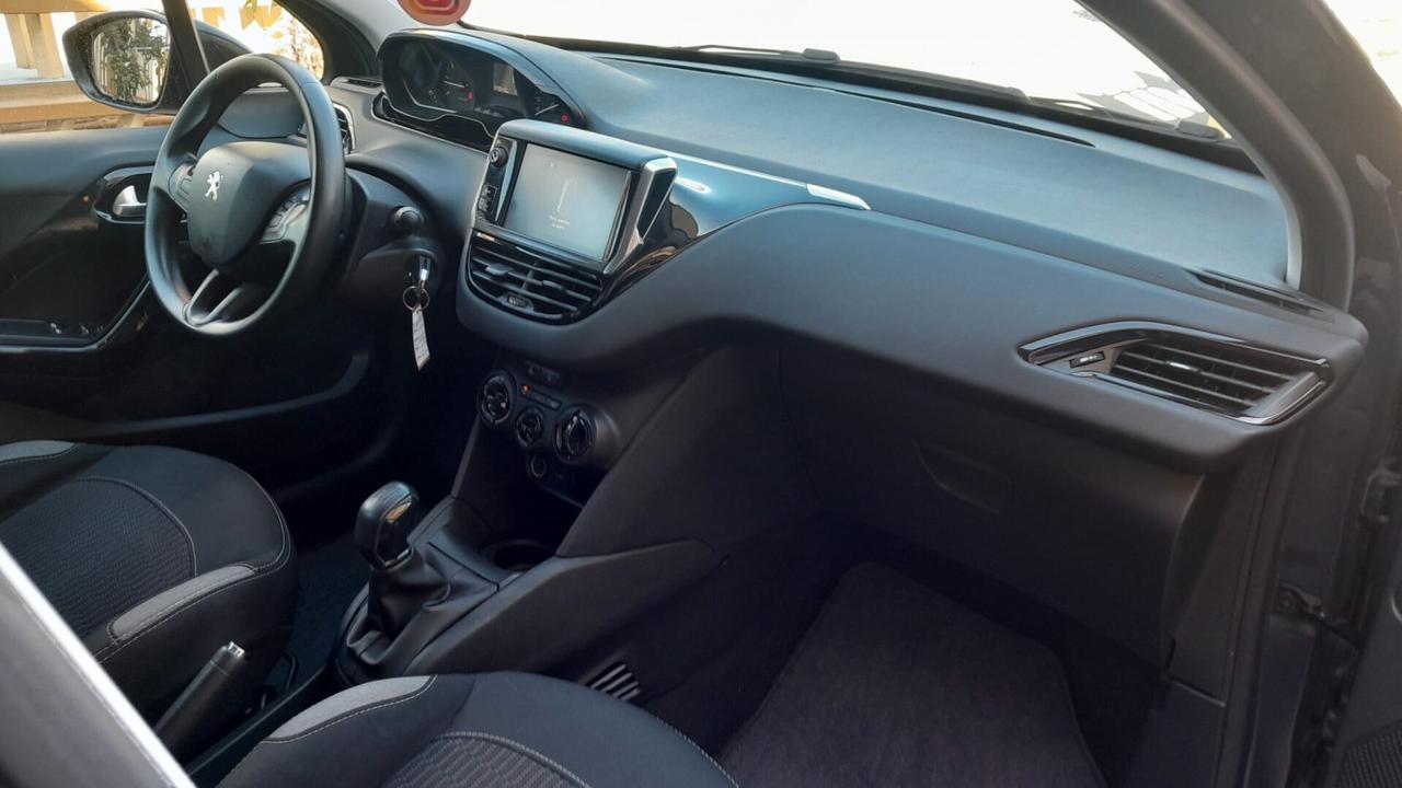 Peugeot 208 PureTech 82 5 porte Allure - Imp Gpl