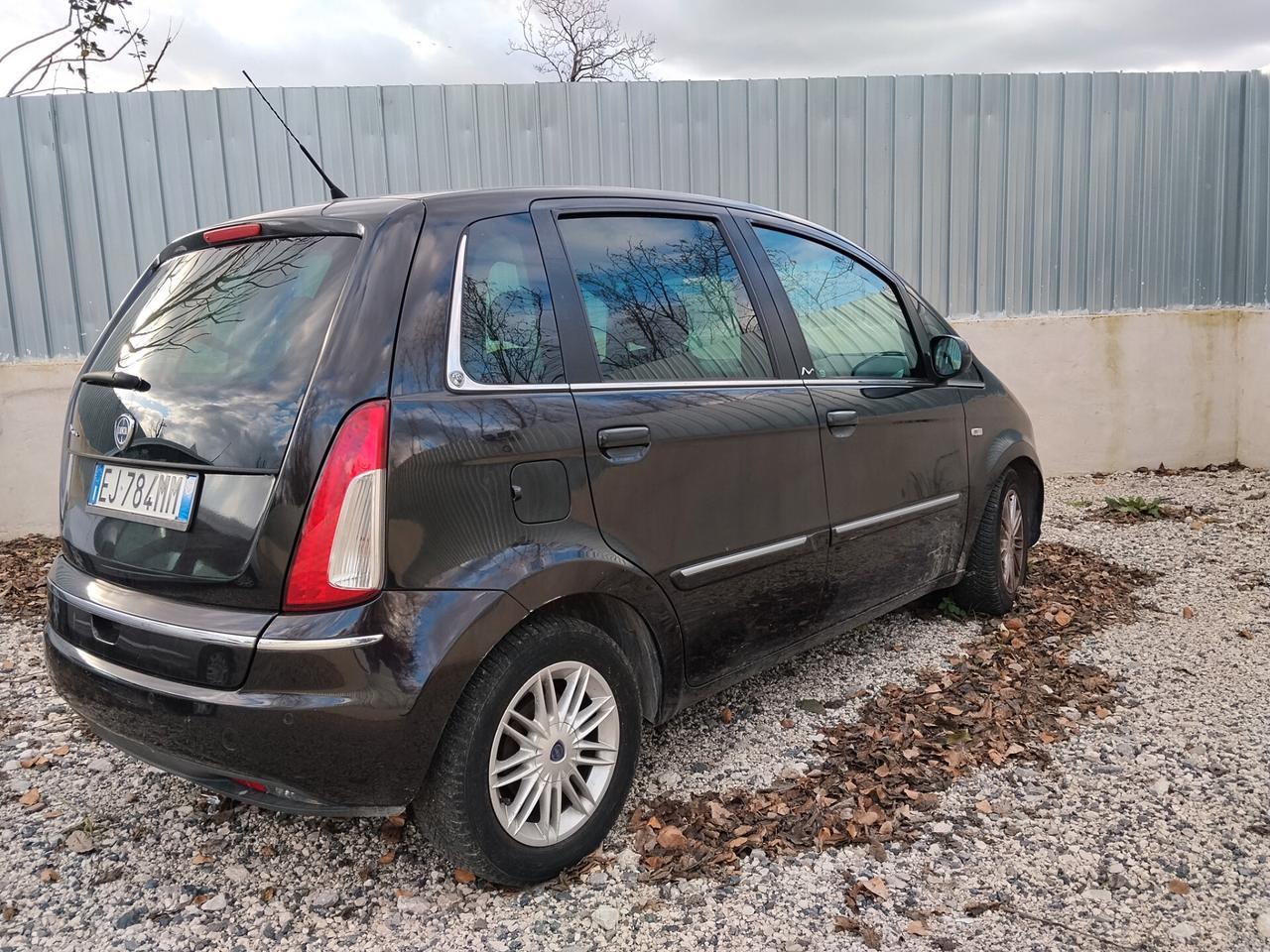 Lancia MUSA 1.3 Mjt 95 2012 LEGGI ANNUNCIO