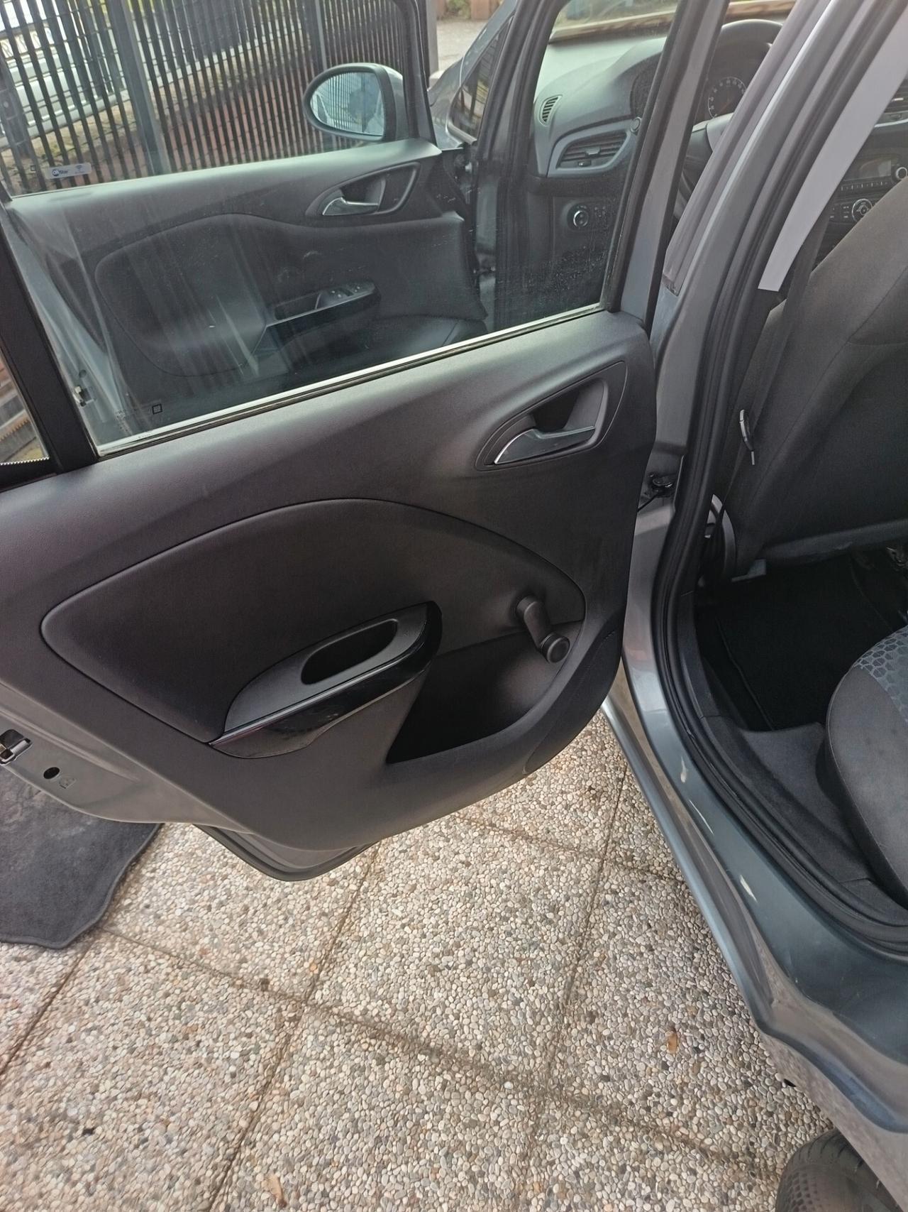 Opel Corsa 1.2 5 porte n-Joy