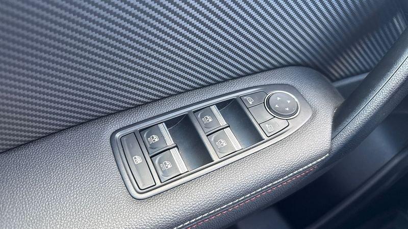 Renault Captur 1.6 E-TECH Plug-in Hybrid 160cv RS Line Aut