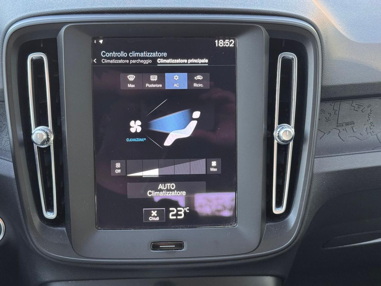 Volvo XC40 Essential T2 #50070