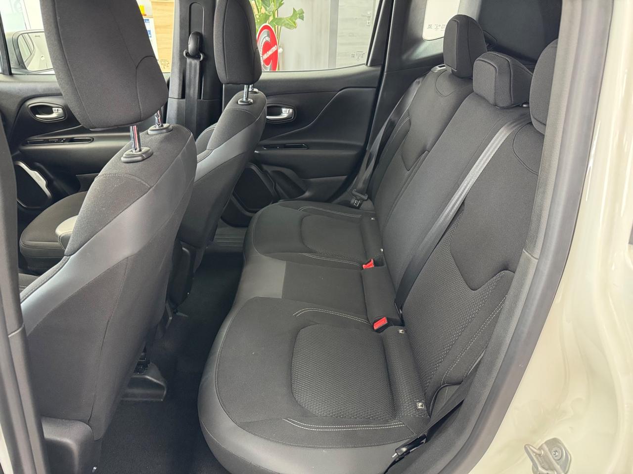 Jeep Renegade 1.6 Mjt 130 CV Longitude