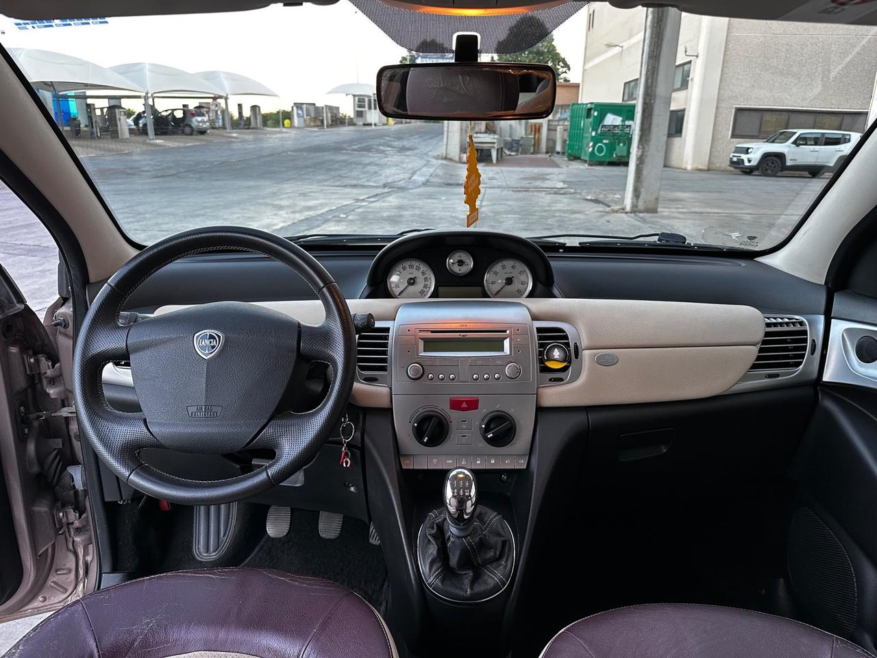 Lancia Ypsilon 1.4 Argento Ecochic GPL