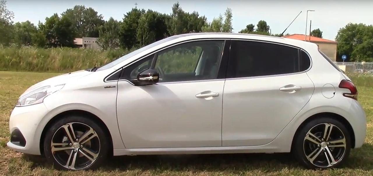 Peugeot 208 BlueHDi 100 S&S 5 porte GT Line