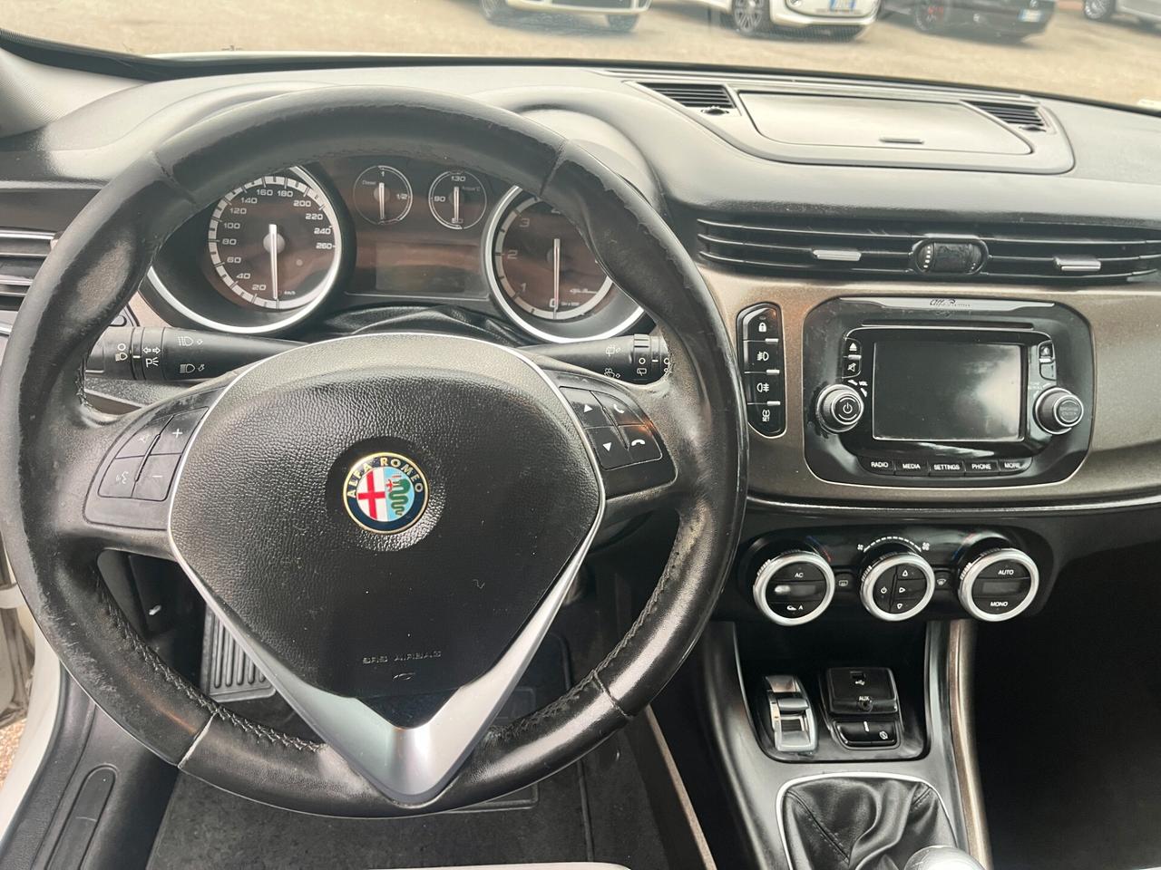 Alfa Romeo Giulietta 1.6 JTDm-2 105 CV Distinctive