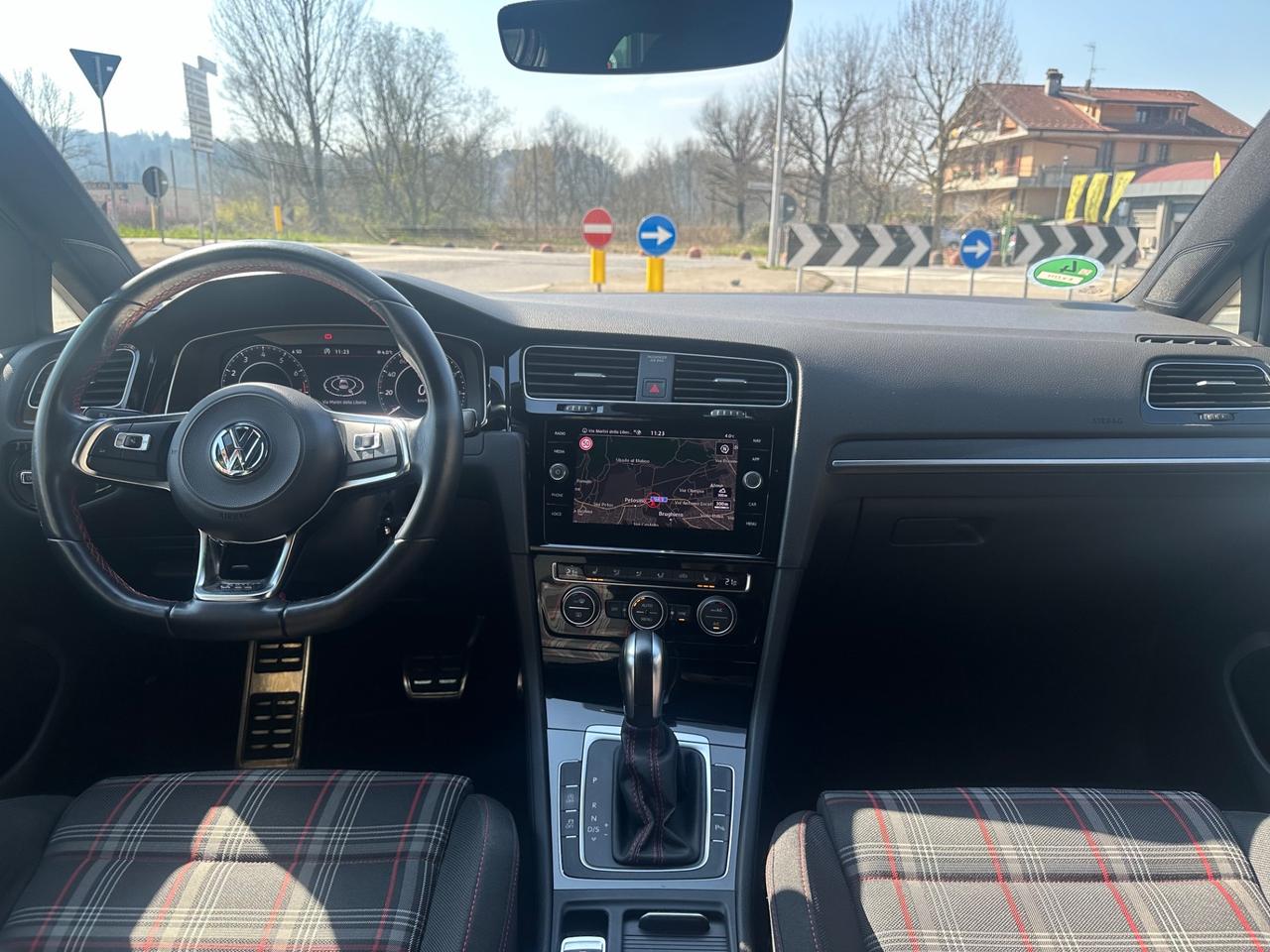 Volkswagen Golf GTI Performance 2.0 245 CV TSI DSG 5p. BMT