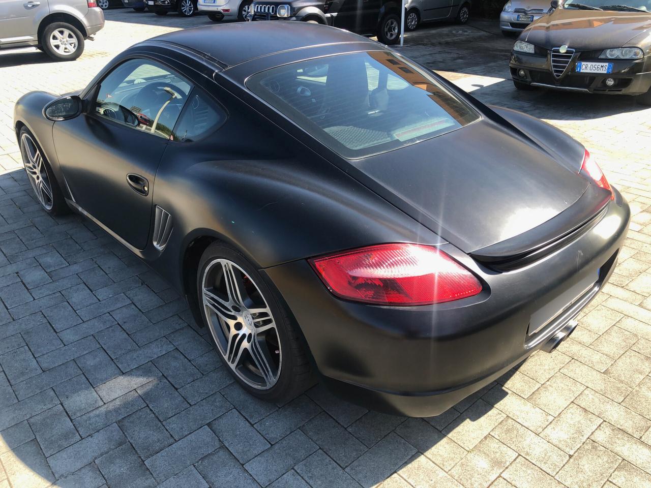 Porsche Cayman 2.7