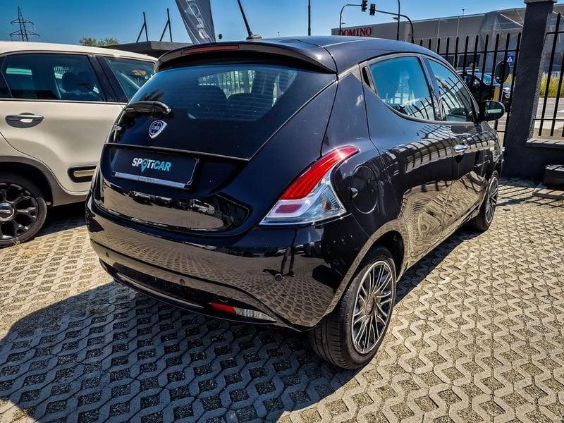 Lancia Ypsilon III 2015 5 Porte 1.2 Ecochic 69cv Silver