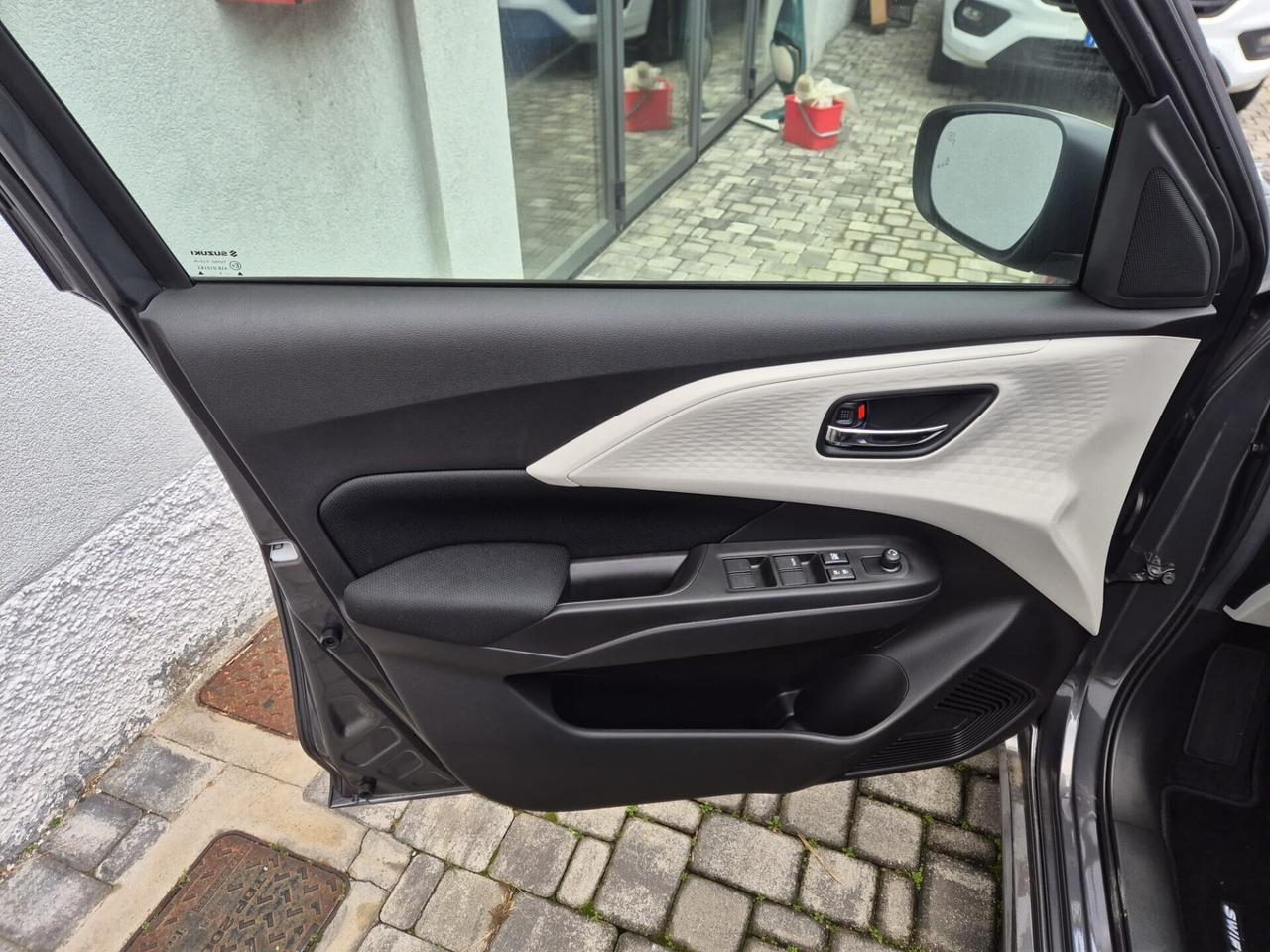 Suzuki Swift 1.2 Hybrid 4WD AllGrip Top