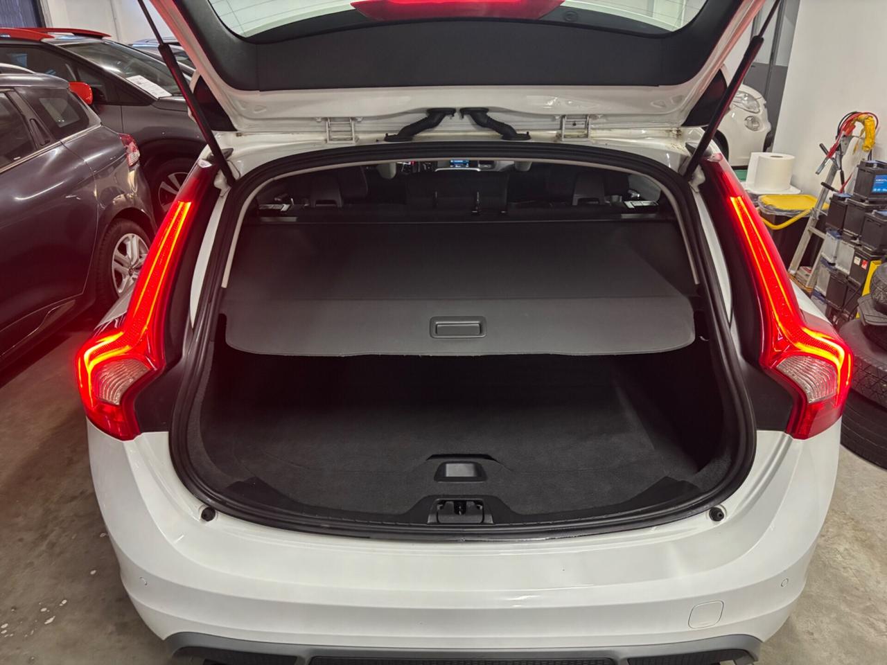 Volvo V60 D2 1.6 AUTOMATIC Summum GANCIO TRAINO